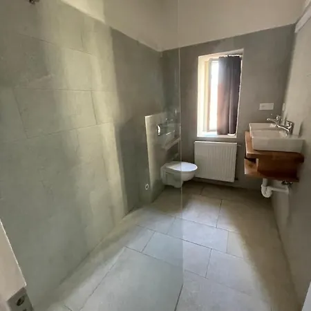 Garsoniera Centr, Na Hradbach 118