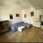 Garsoniéra Centr, Na Hradbách 118