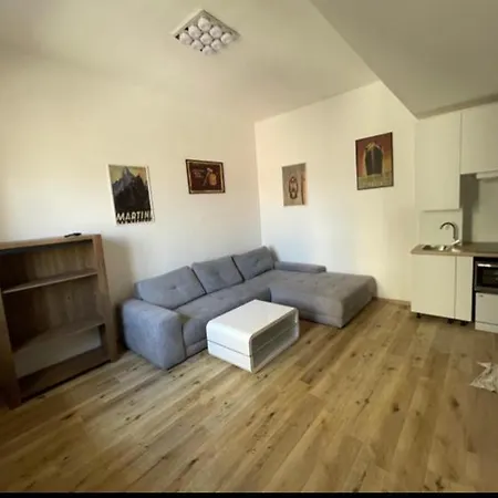 Garsoniera Centr, Na Hradbach 118