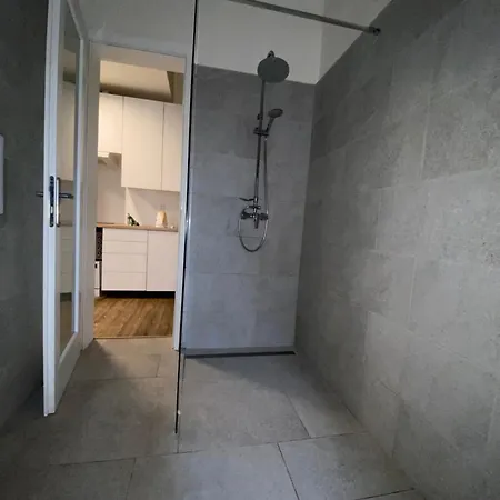 Apartment Garsoniera Centr, Na Hradbach 118
