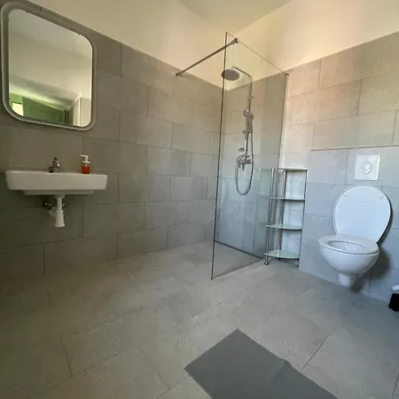 Garsoniera Centr, Na Hradbach 118