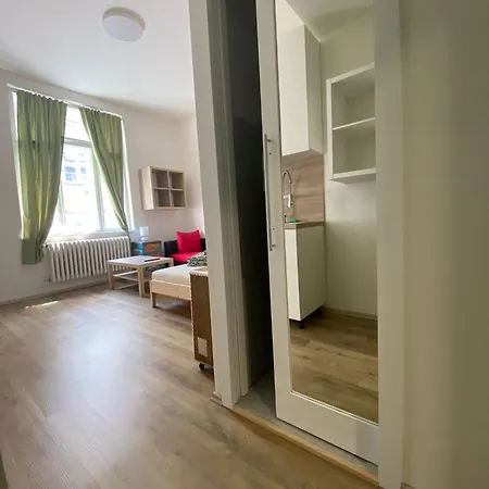 Garsoniera - Centrum U Jiraskova Namesti Апартаменты Острава