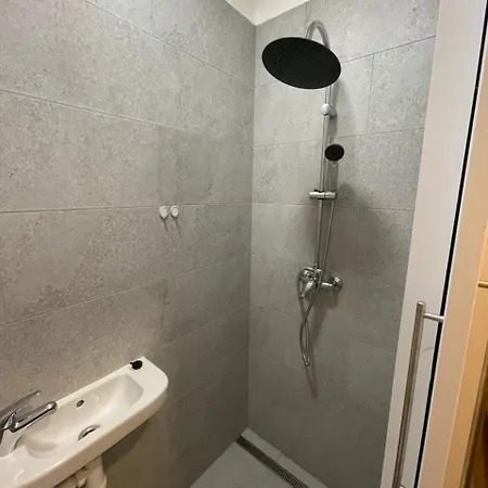 Garsoniera Centr, Na Hradbach 118 Апартаменти *