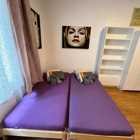 Garsoniera Centr, Na Hradbach 118 *