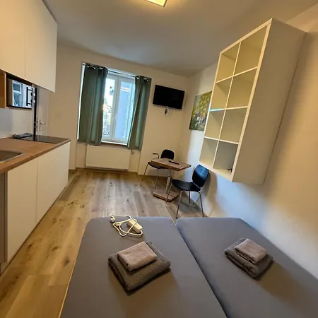 Garsoniera - Centrum U Jiraskova Namesti Острава