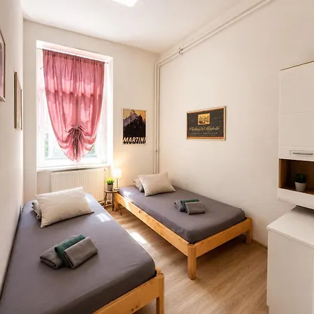 Garsoniera - Centrum U Jiraskova Namesti Апартаменты *